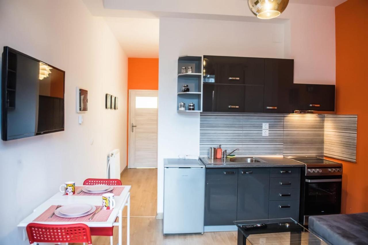 Orange Geranium Apartment Thessaloniki Exterior photo